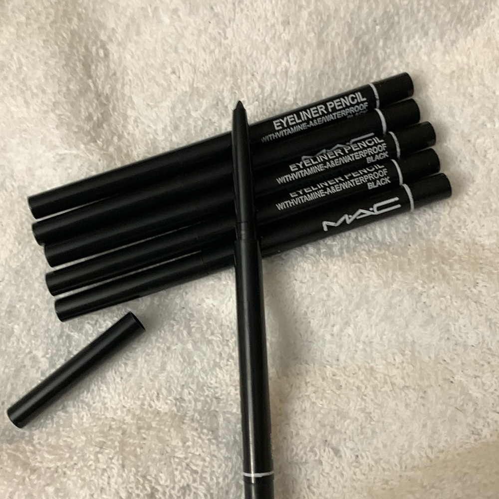 New MAC retractable waterproof black eyeliner 6 pieces pencil​